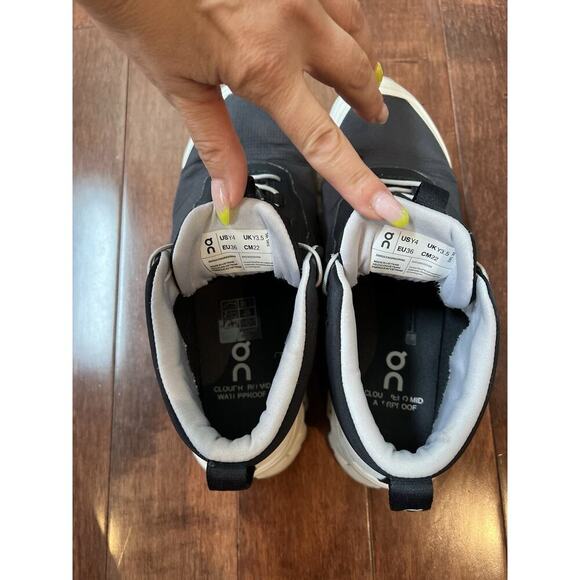 On Cloud Hero Mid Youth Shoes Size Y4 White Gray Waterproof Athletic Sneakers - Picture 10 of 10